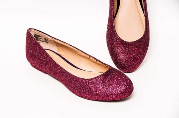 what color shoes for a burgundy dress