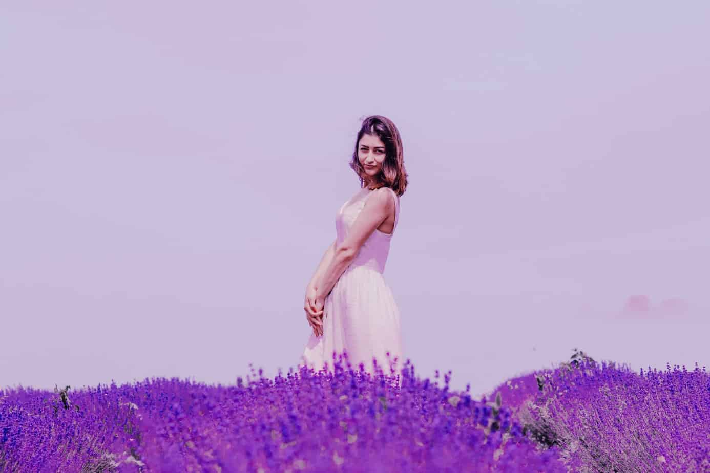 How To Wear Lilac Color: 19+ Lavender And Burgundy Outfit Ideas for 2022